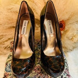 Women’s size 6 1/2 STEVE MADDEN heels new without box